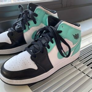 Air Jordan 1 Nike Mids in Blue